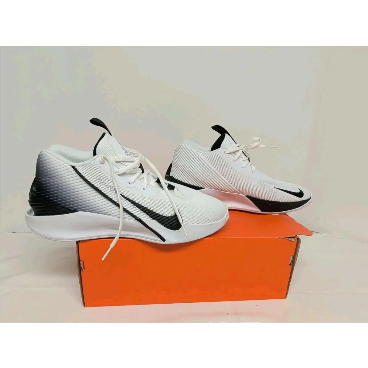 Nike shoes - Nike GT Jump Academy - Jump Academy - FV5524-100 - White, Manufacturer: White/Black/Metallic Silver (UPC: 197859161744) 2