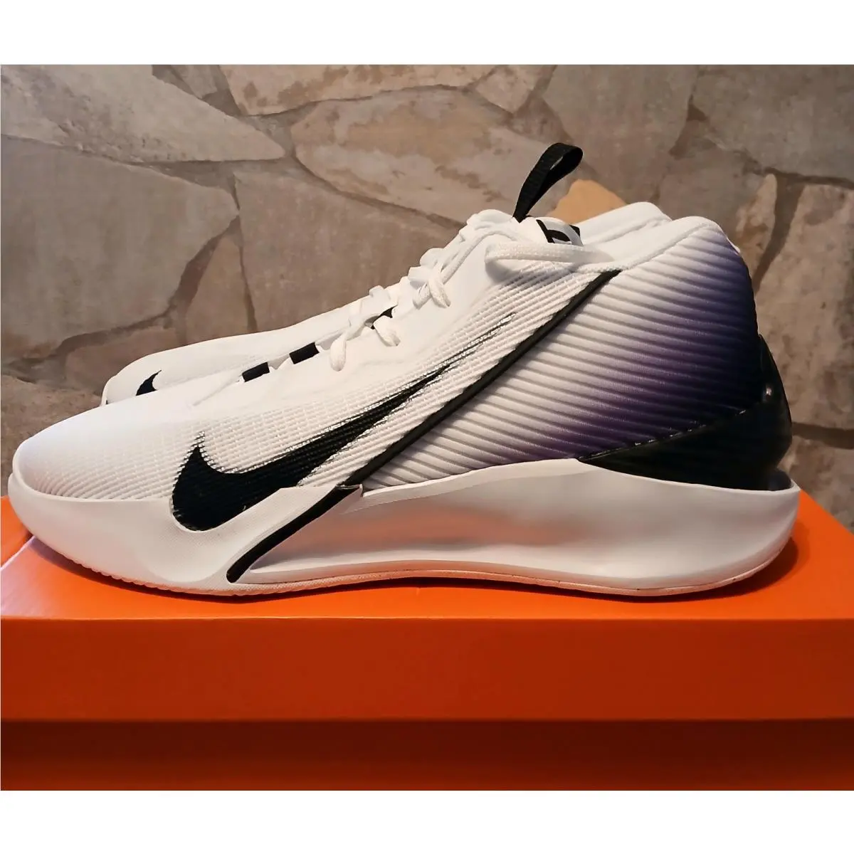 Nike G.t. Jump Academy Mens Size 10.5 Basketball Shoes White Black FV5524-100