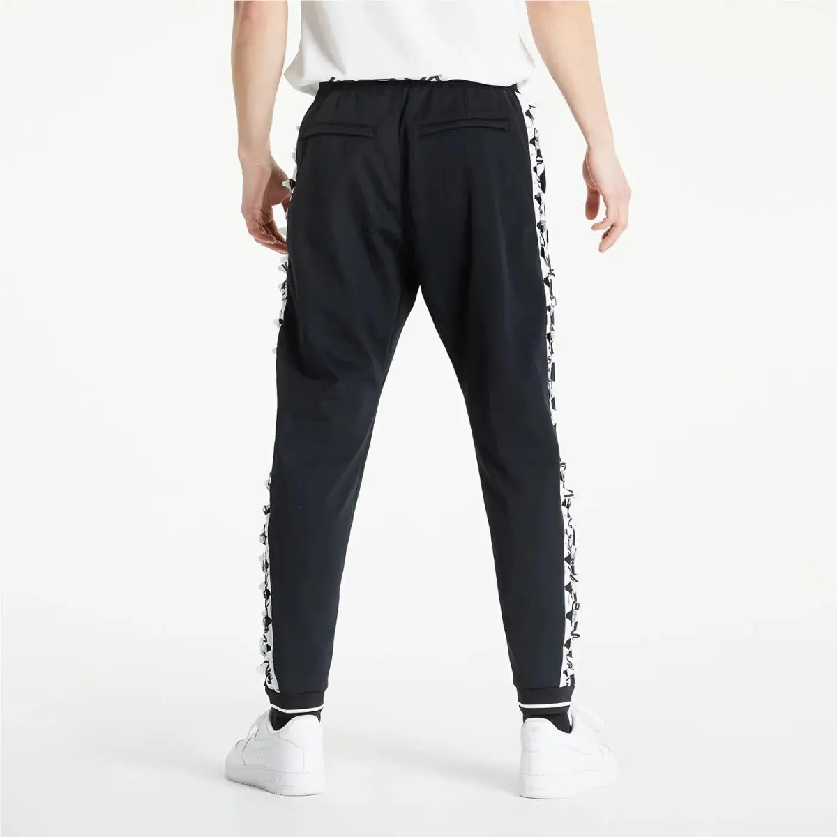 Nike clothing - Black (UPC: 194494192768) 4
