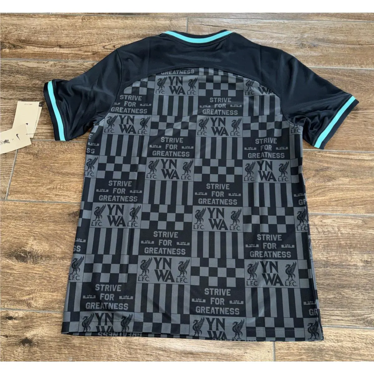 Nike clothing - Nike Lebron LFC Liverpool - Lebron LFC Liverpool - FZ3199011 - Black (UPC: 196974562368) 5