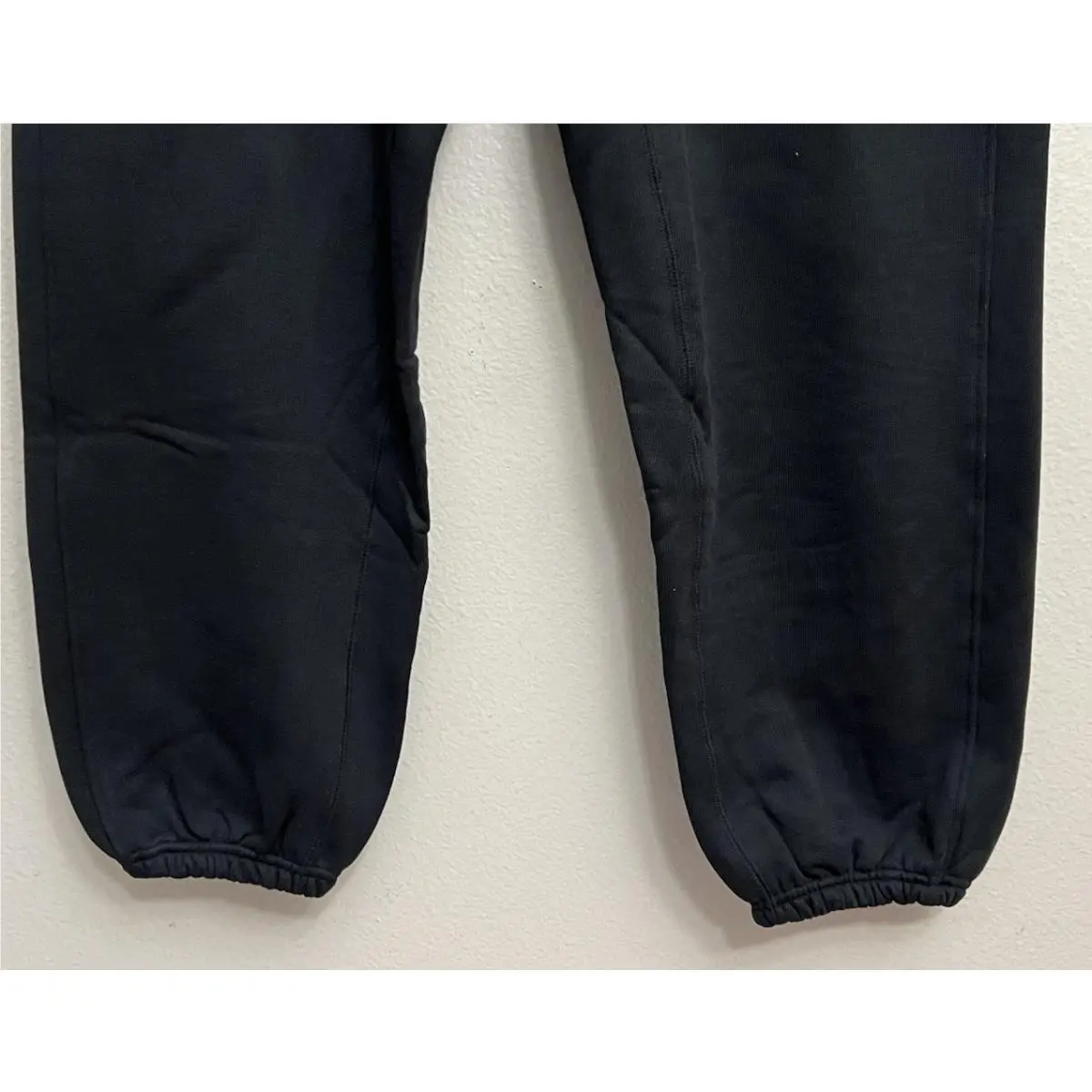 Nike clothing - Nike Boston Celtics Standard Issue Jogger Pants - FB6135-010 - Black (UPC: 196606618029) 2