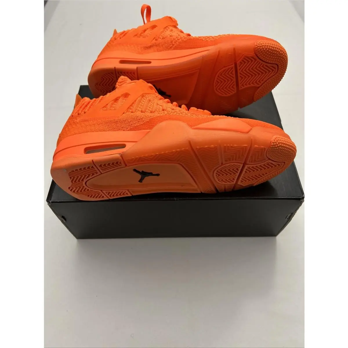 Nike shoes - Air Jordan 4 - Air - AQ3559-800 - Orange 3