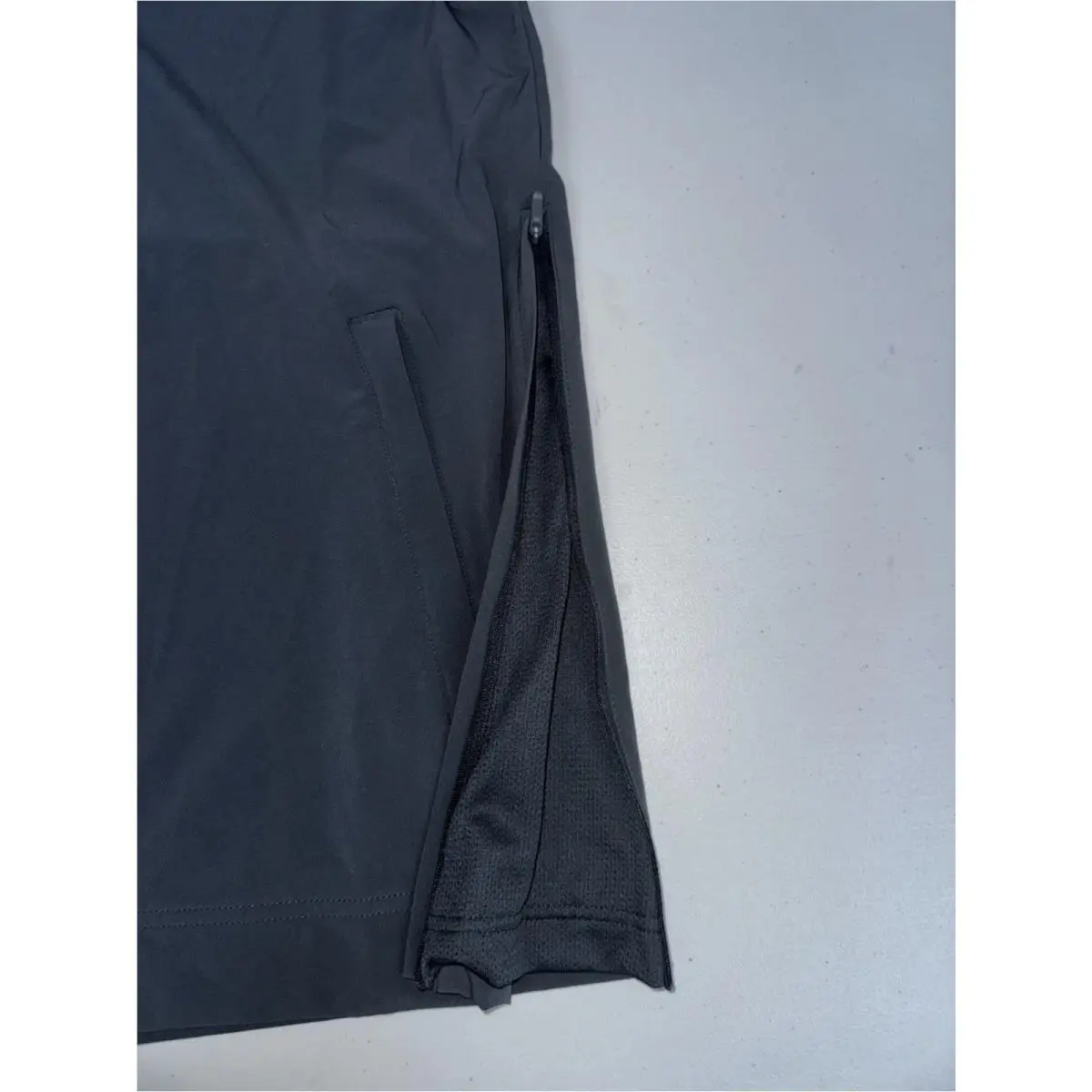 Nike clothing - FJ9536-060 - FJ9536-060 - Gray (UPC: 0197594053694) 1