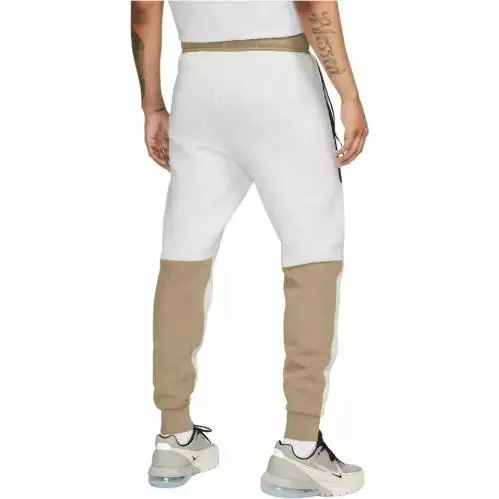 Nike clothing - White/Khaki 3