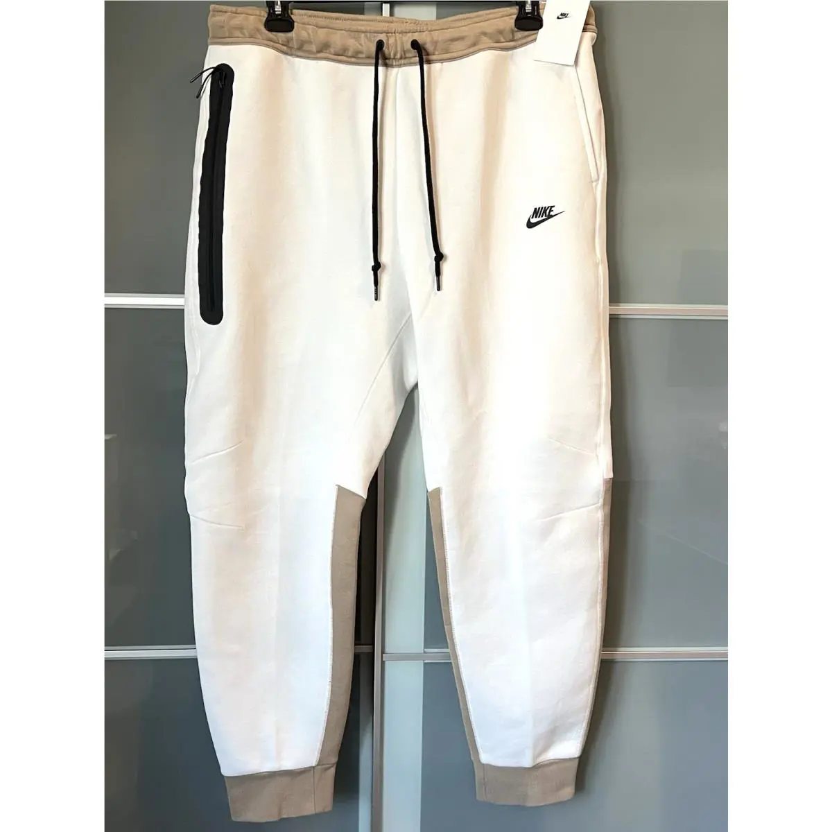 Nike Tech Fleece Slim Fit Tapered Joggers Mens 2XL White Khaki FB8002-121