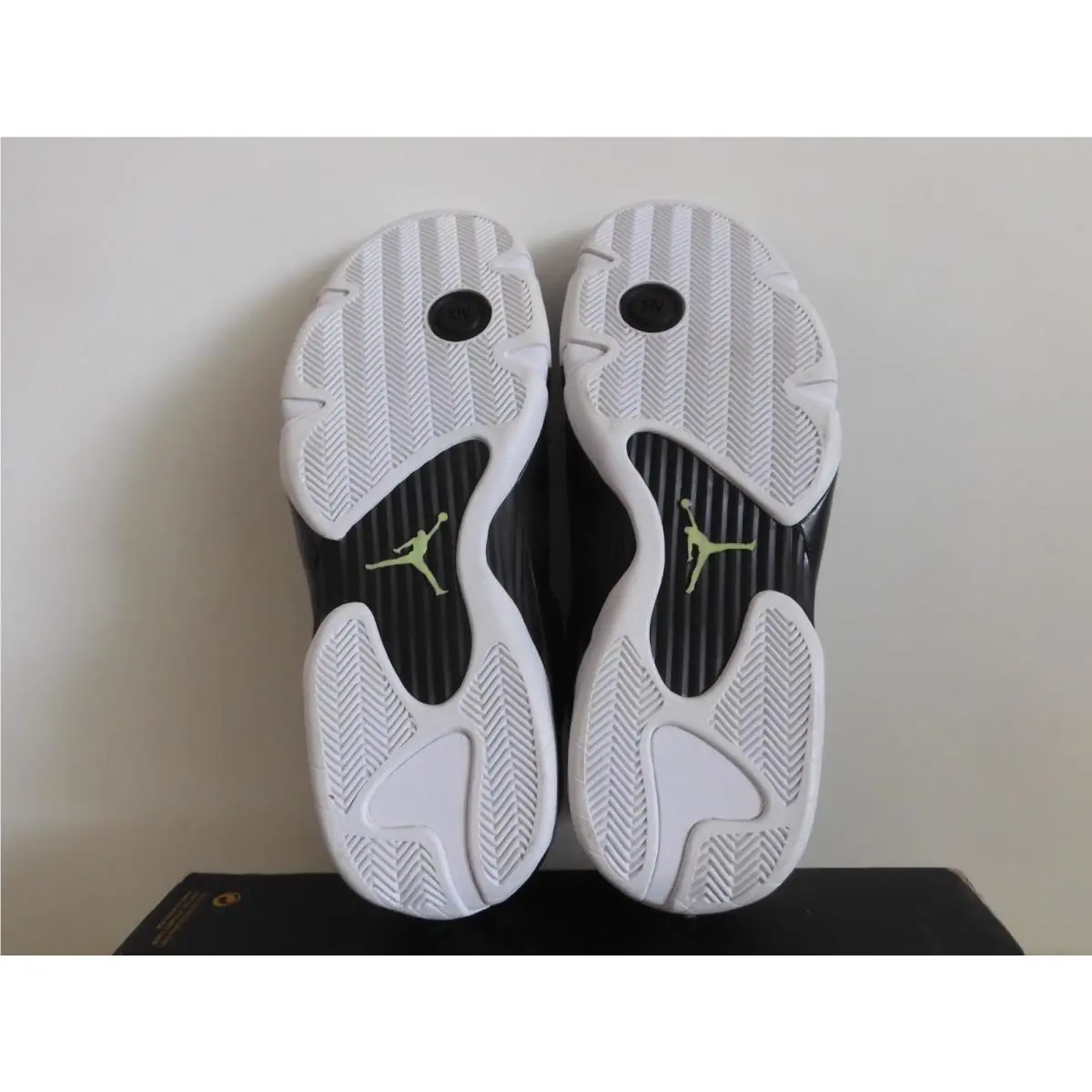 Nike shoes - Air Jordan 14 - Air - 487471-005 - Black (UPC: 826220165523) 4