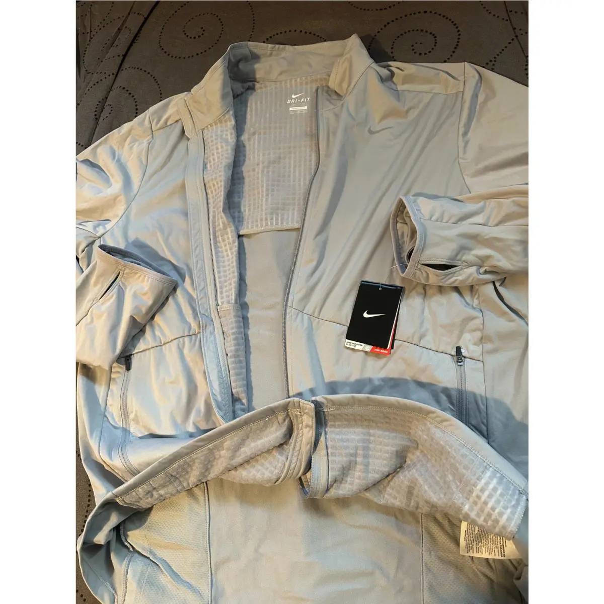 Nike clothing - Nike Dri-Fit - L. GRAY 1