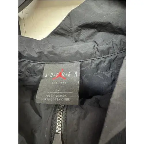 Nike clothing - Black (UPC: 194275702070) 3