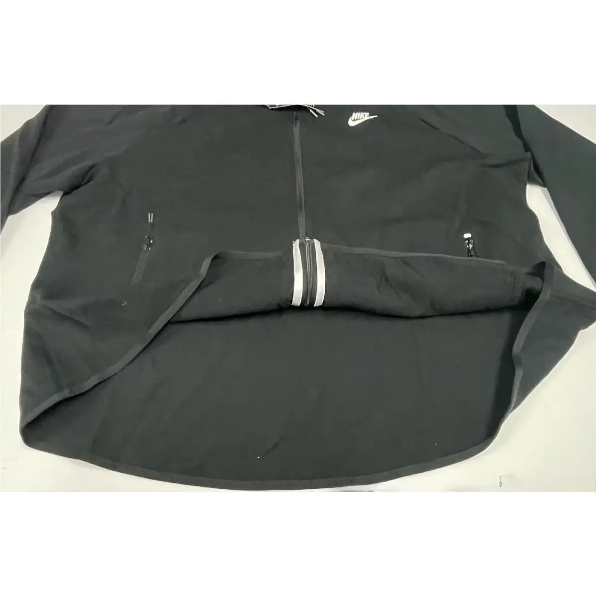 Nike clothing - Black (UPC: 193655051500) 4