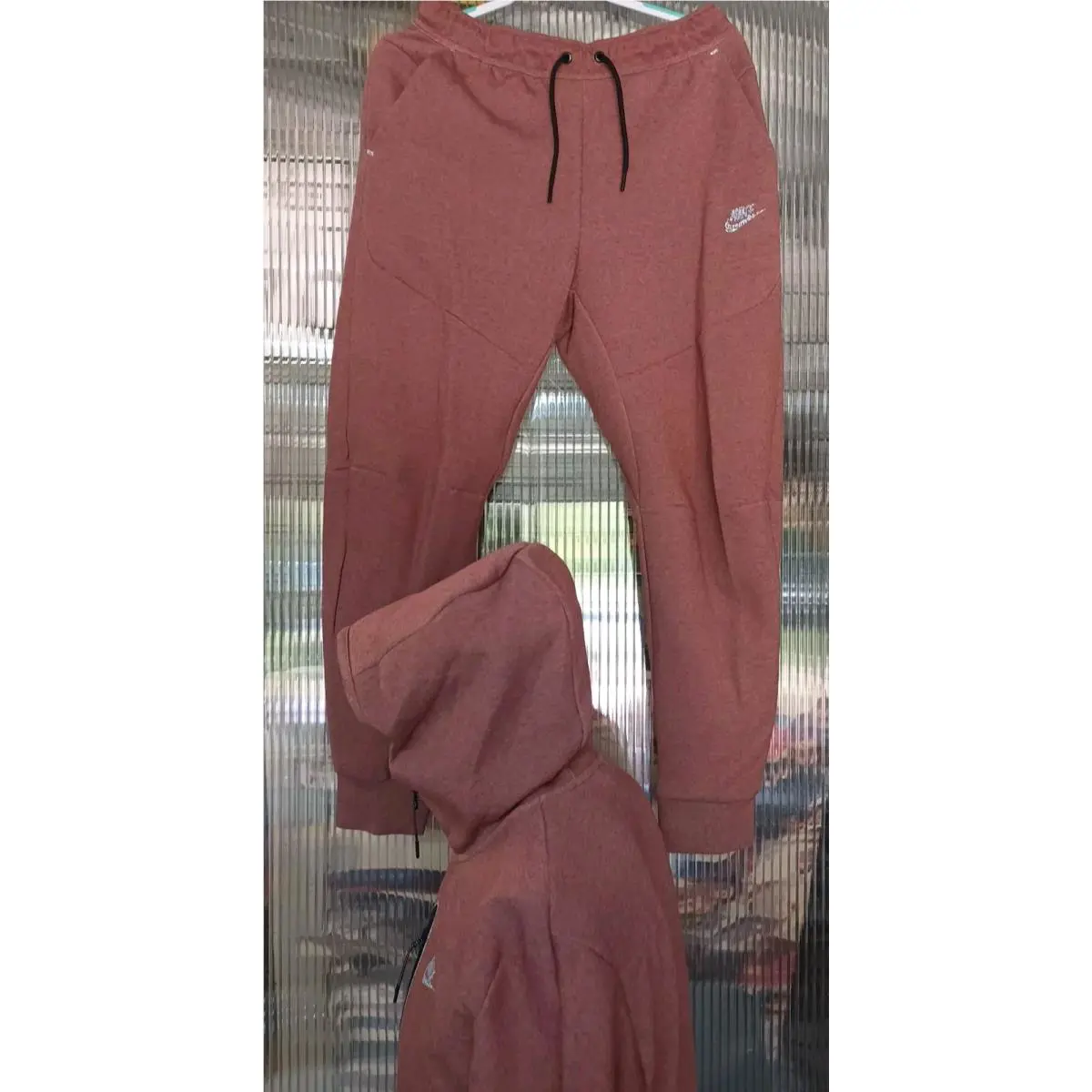 Nike clothing - Red 2