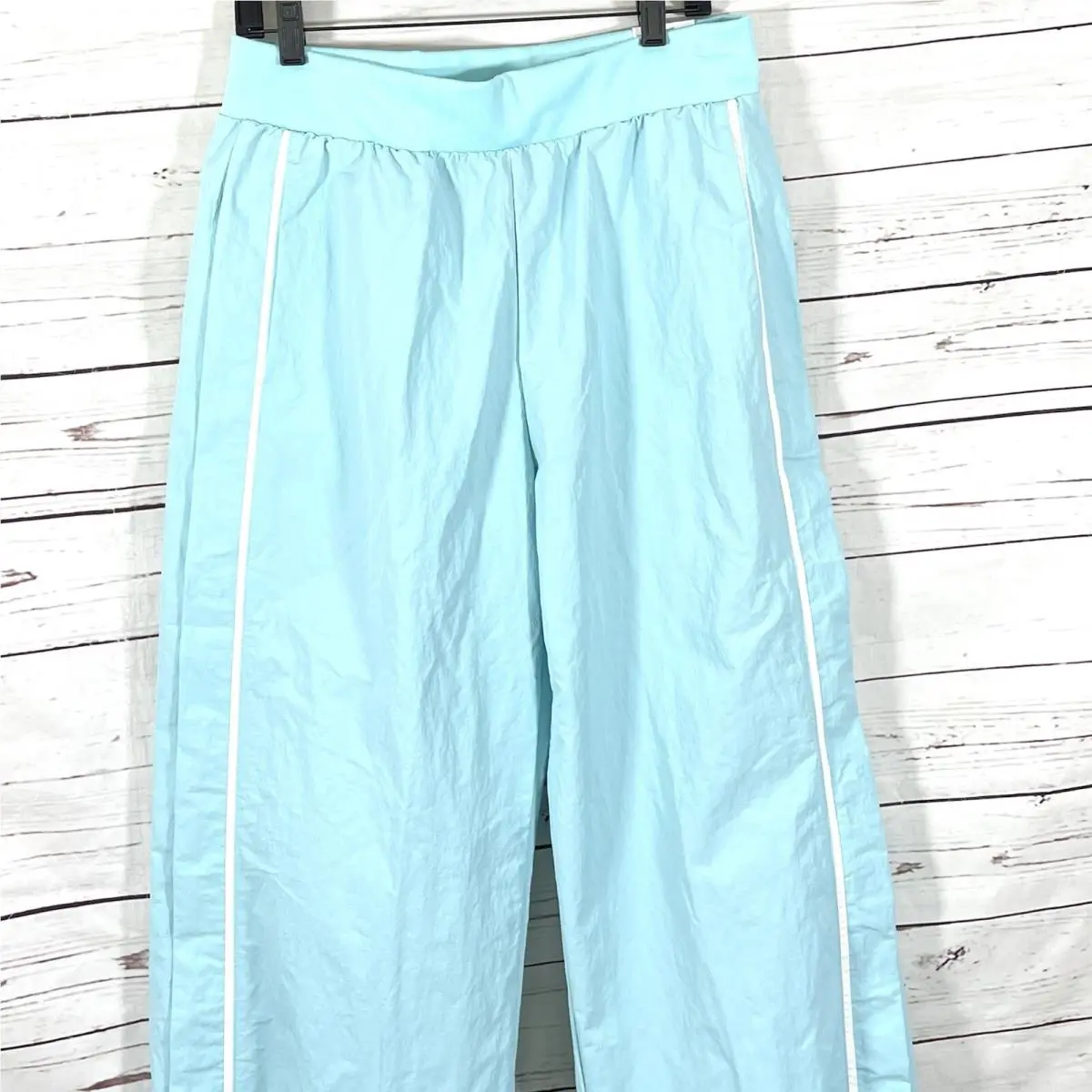 Nike clothing - Blue (UPC: 195242462621) 0