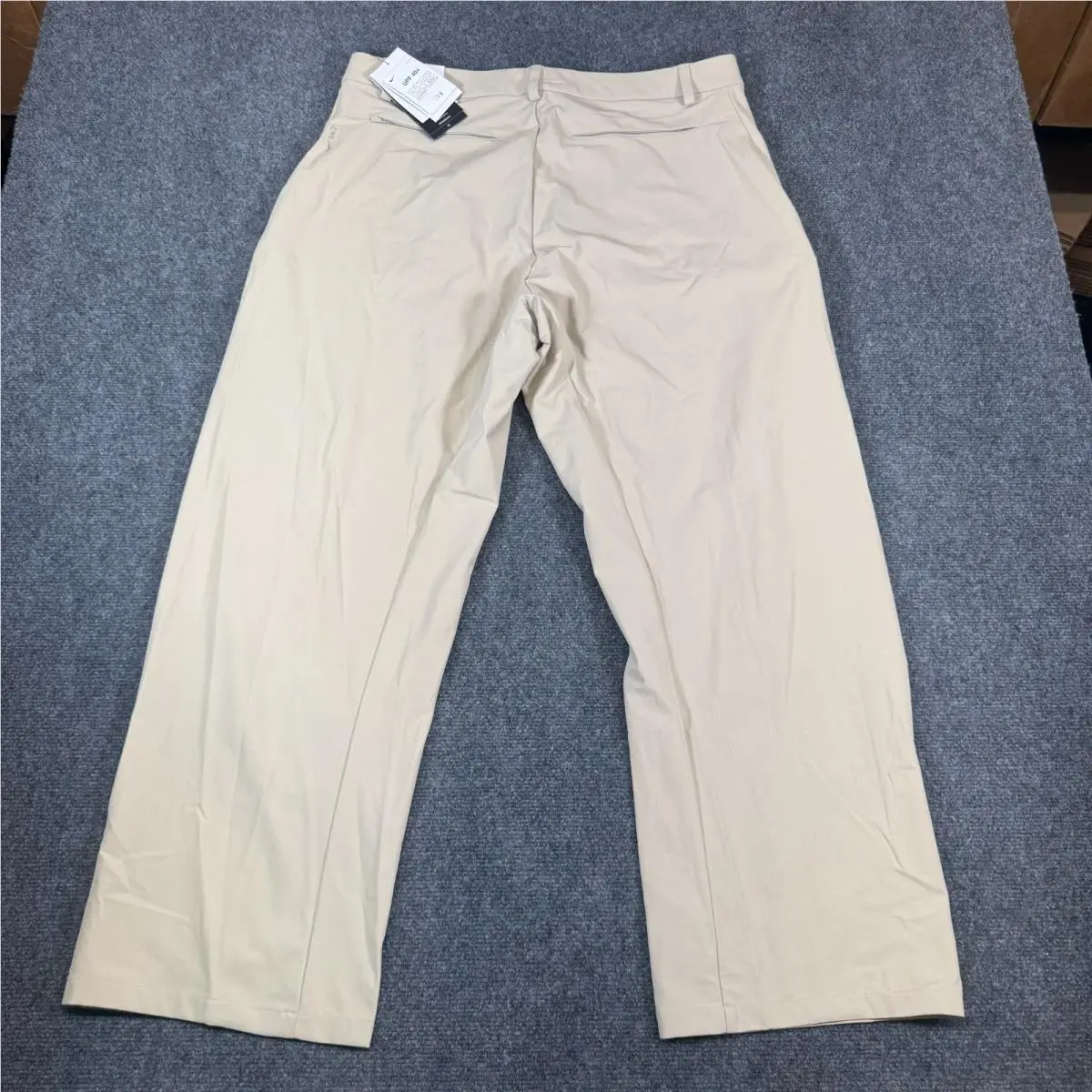 Nike clothing - Nike 24.7 - HQ6928010 - Beige 4