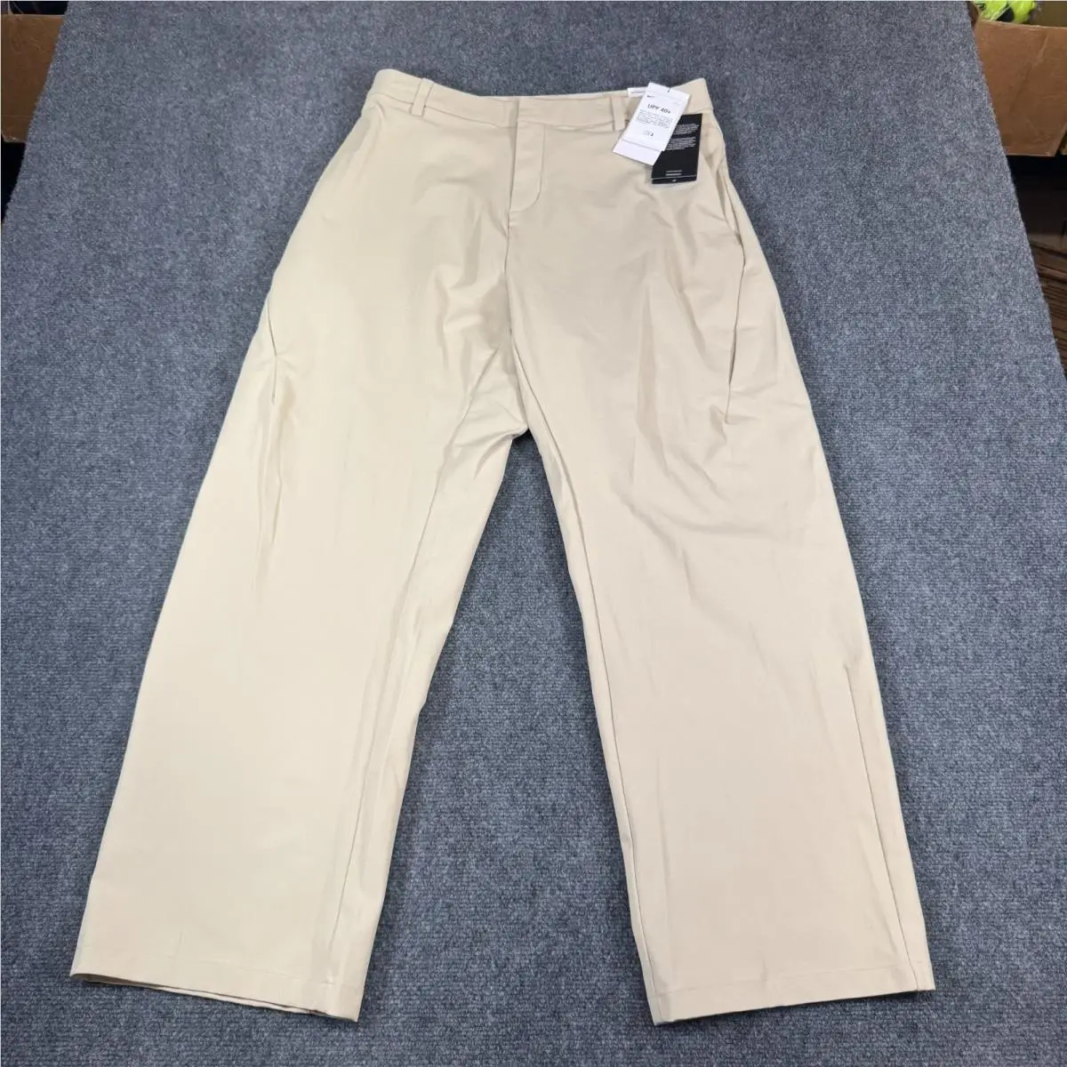 Nike clothing - Nike 24.7 - HQ6928010 - Beige 0