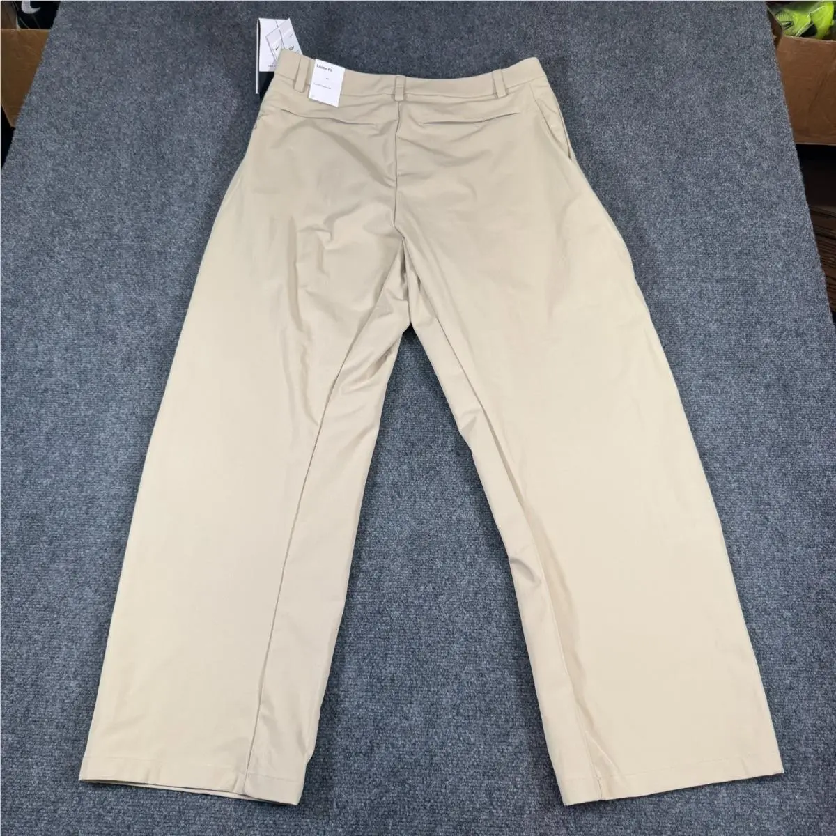 Nike clothing - Nike 24.7 - HQ6928010 - Beige 4