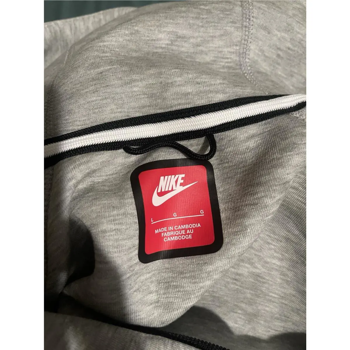 Nike clothing - Gray (UPC: 0196607413265) 9