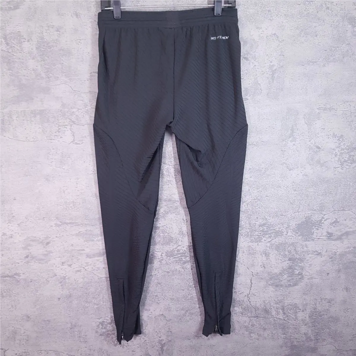 Nike clothing - DZ0760-010 - DZ0760-010 - Black (UPC: 0196606266435) 0