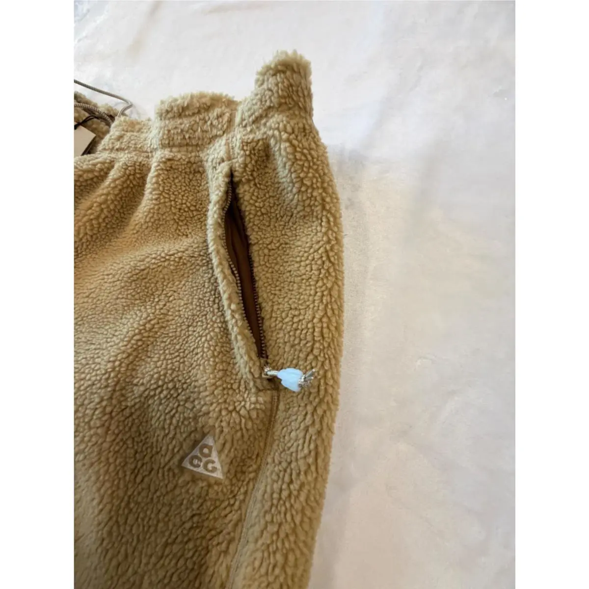 Nike clothing - Brown (UPC: 198486827980) 3