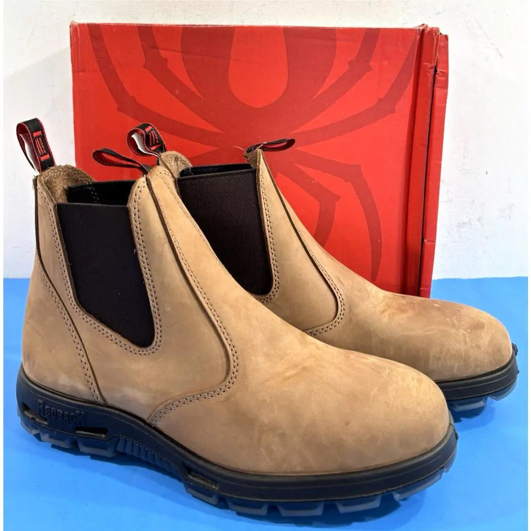 12.5 US Men`s  Bobcat Crazy Horse Soft Toe Boots Ubch by Redback