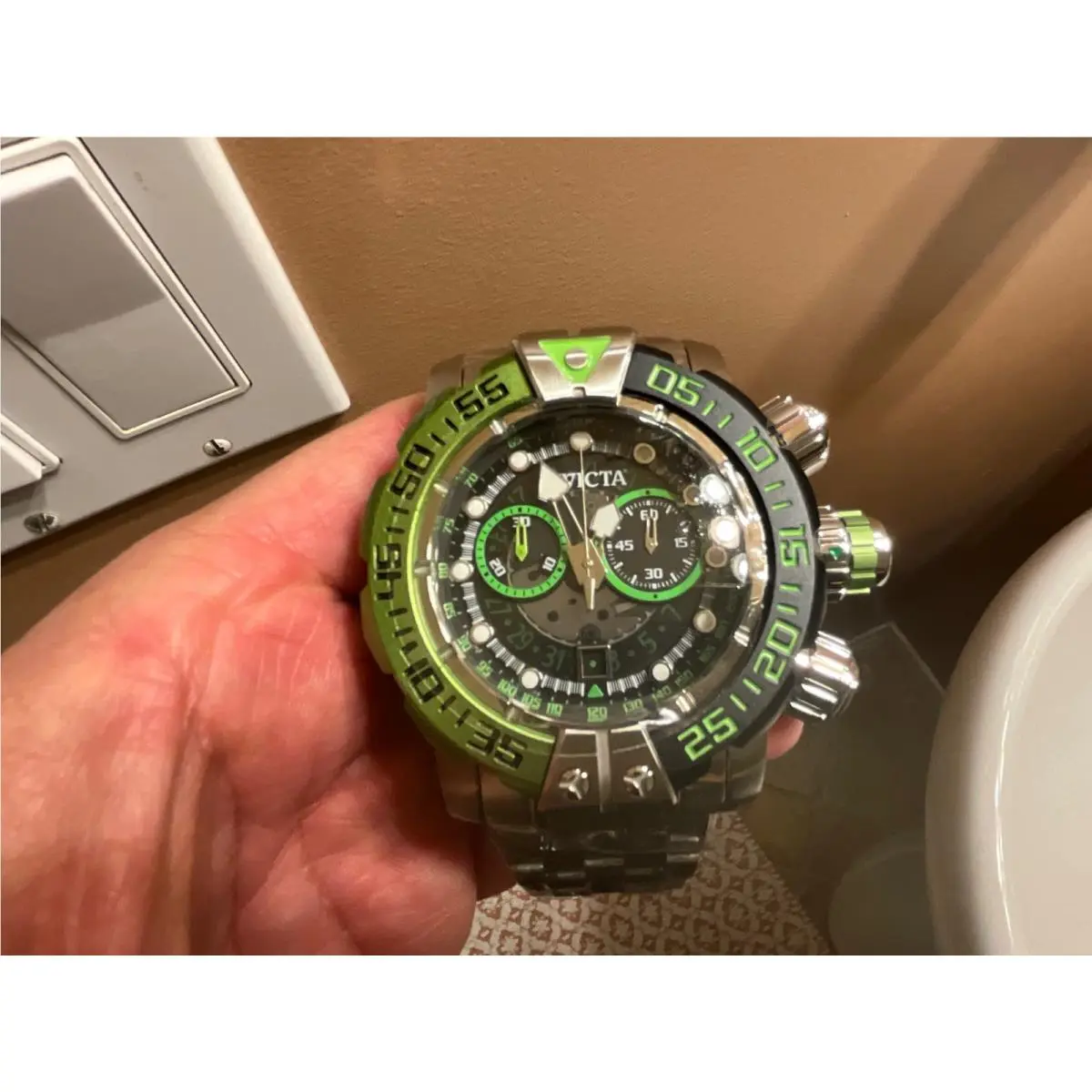 Invicta Sea Hunter 57MM Model 49609 Green Black Bracelet Bad Ass Diver