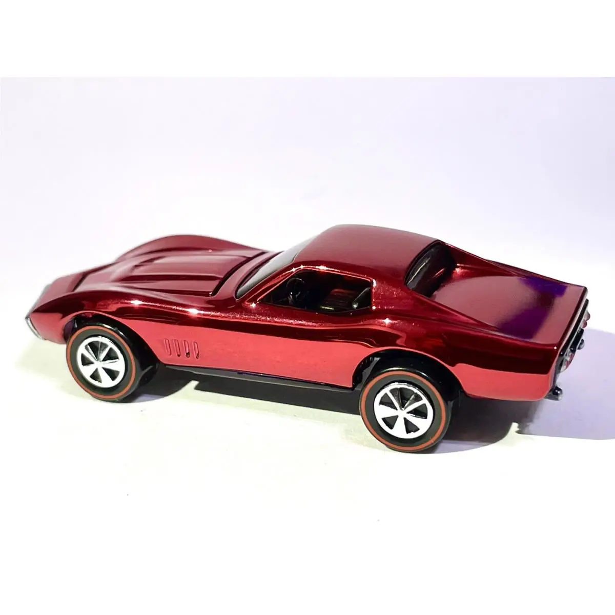 Hot Wheels “custom Made” Redline Custom Corvette -- - Candy Red Chrome