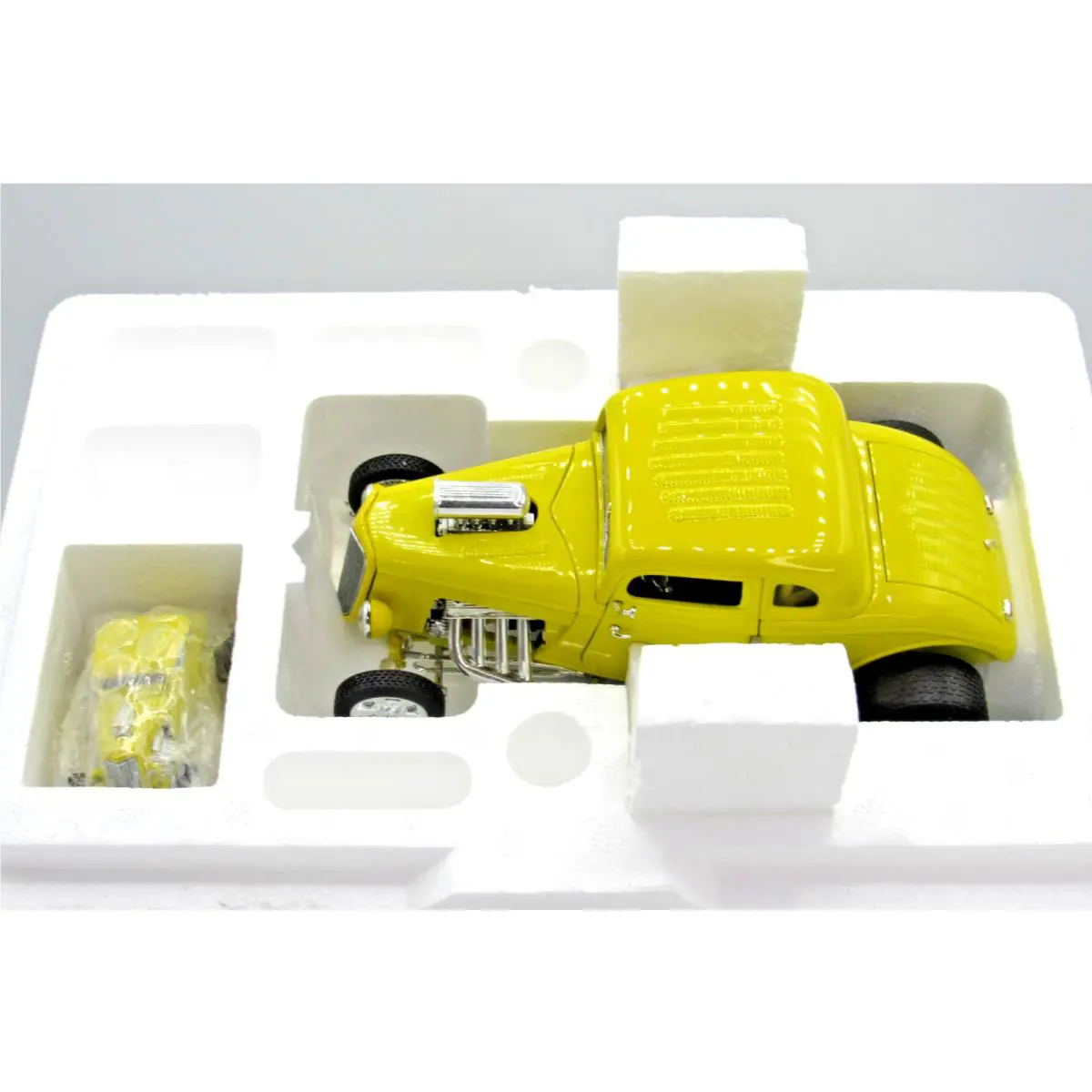 Hot Wheels 2000 Legends Series 34 Ford Blown Coupe