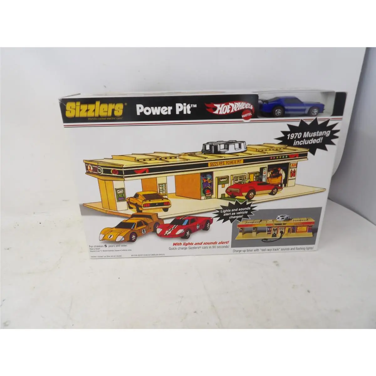 2007 Hot Wheels Sizzlers Power Pit with 1970 Mustang