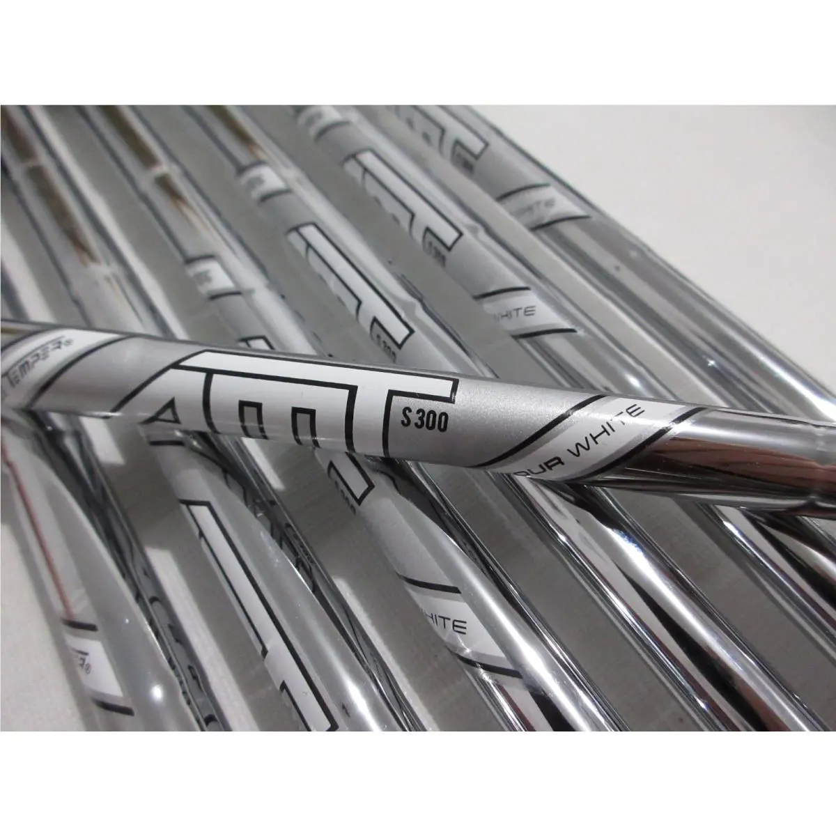 Titleist  - True Temper AMT Tour White S300 1