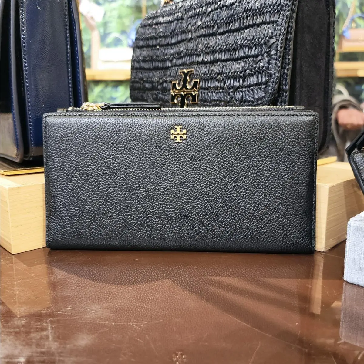 Latest Tory Burch Blake Black Pebbled Leather Slim Envelope Wallet 177027