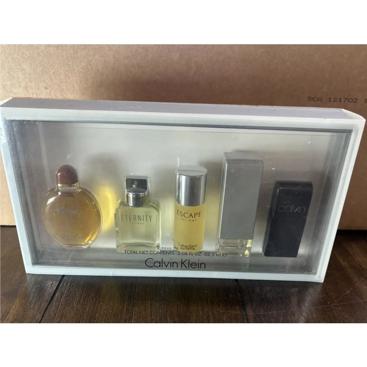 Calvin Klein Men`s 5 Piece Eau de Toilette Gift Set Contradiction Escape Etc