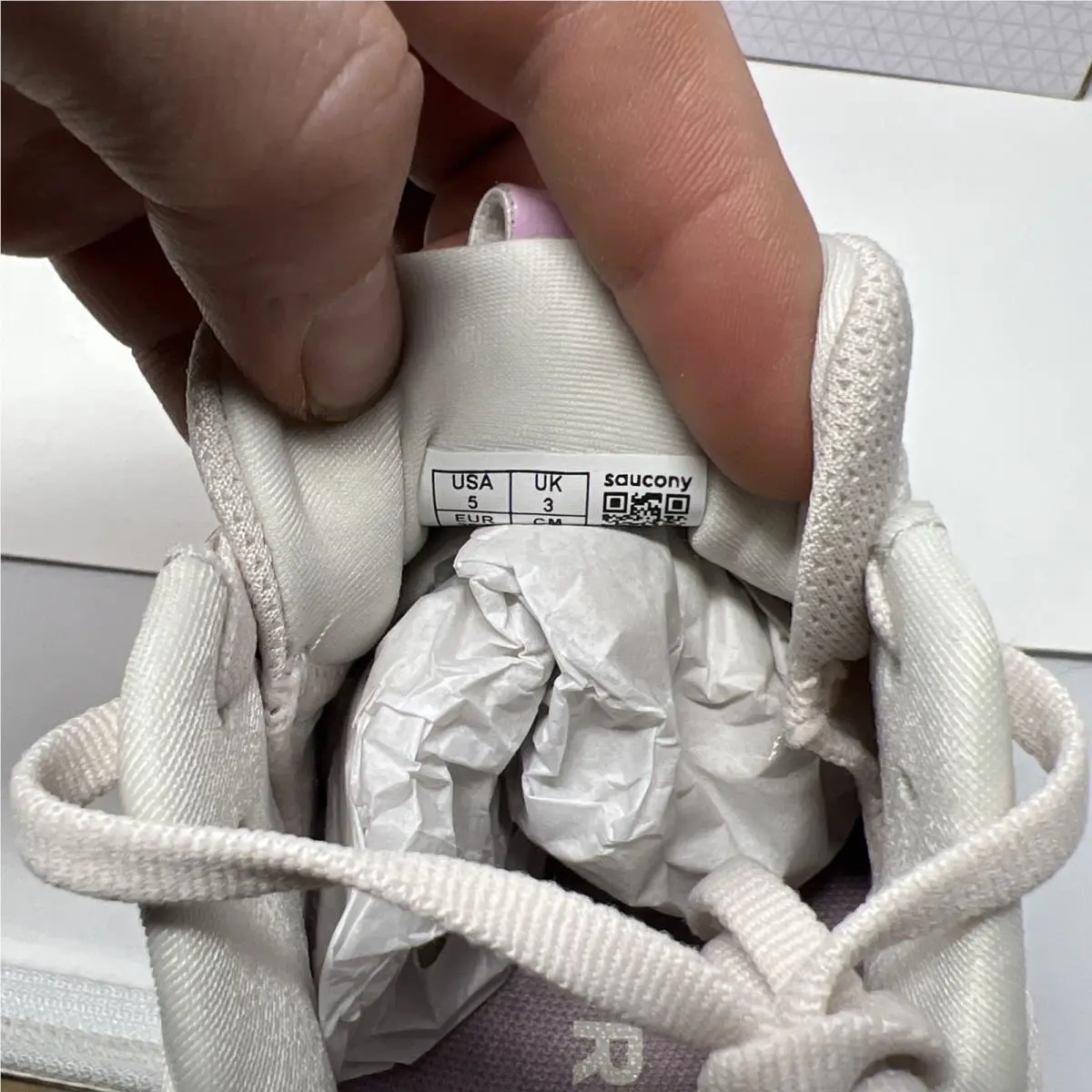 Saucony shoes - Saucony Guide 18 - Guide - S10998-142 - Ivory 3