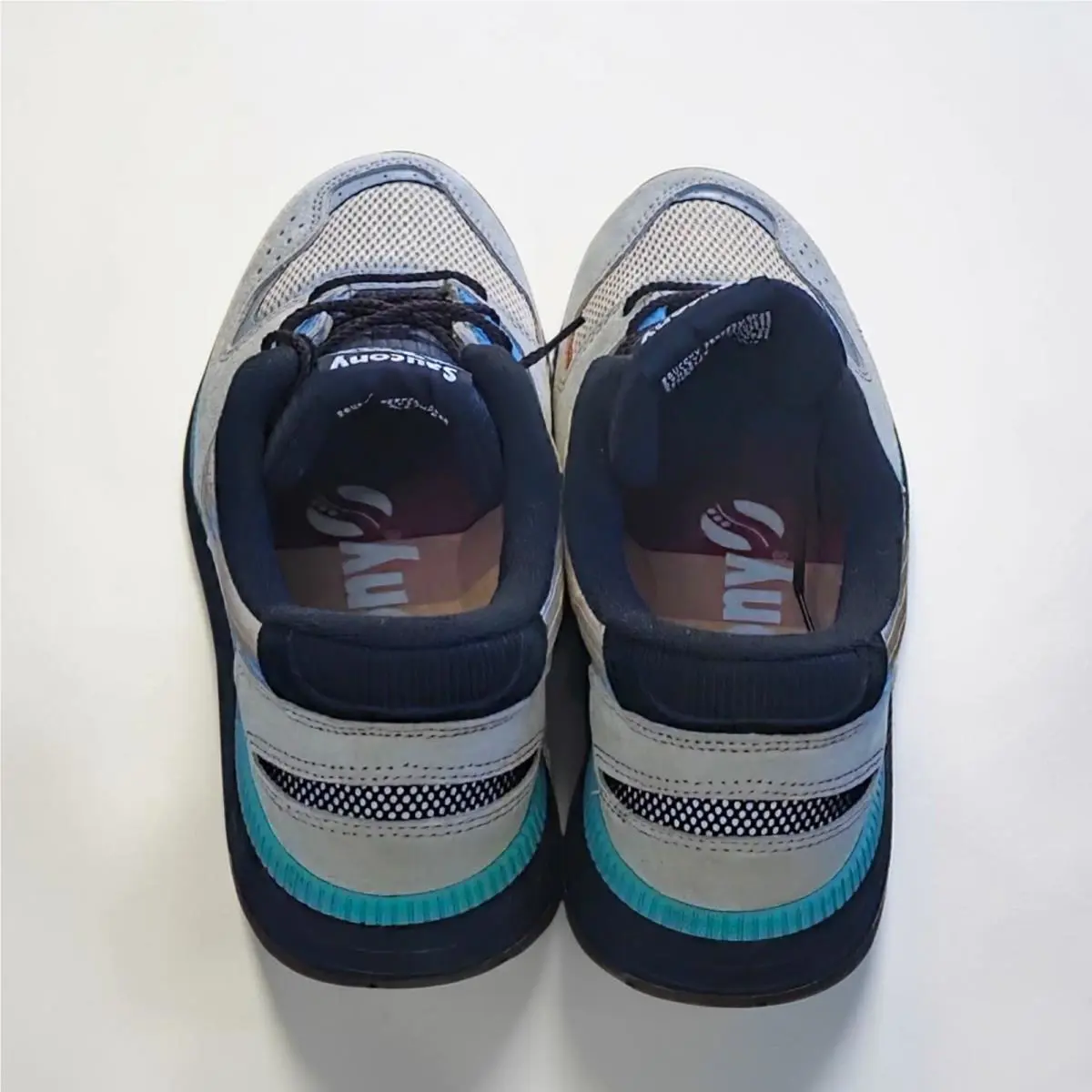 Saucony shoes - Saucony Azura - Azura - Beige 1