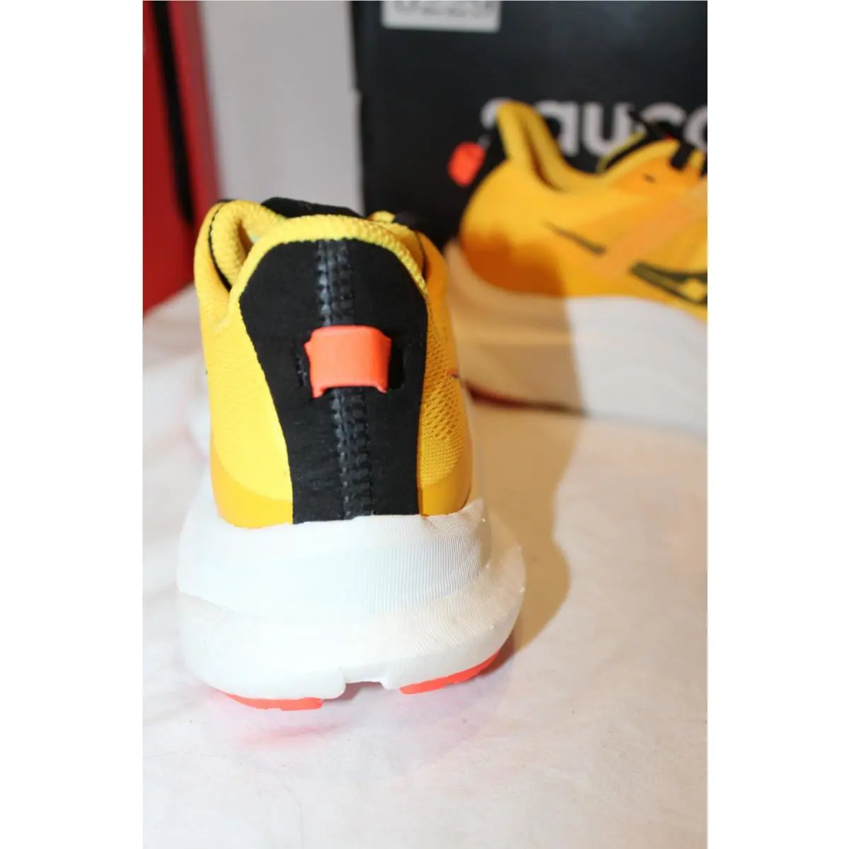Saucony shoes - Yellow 4