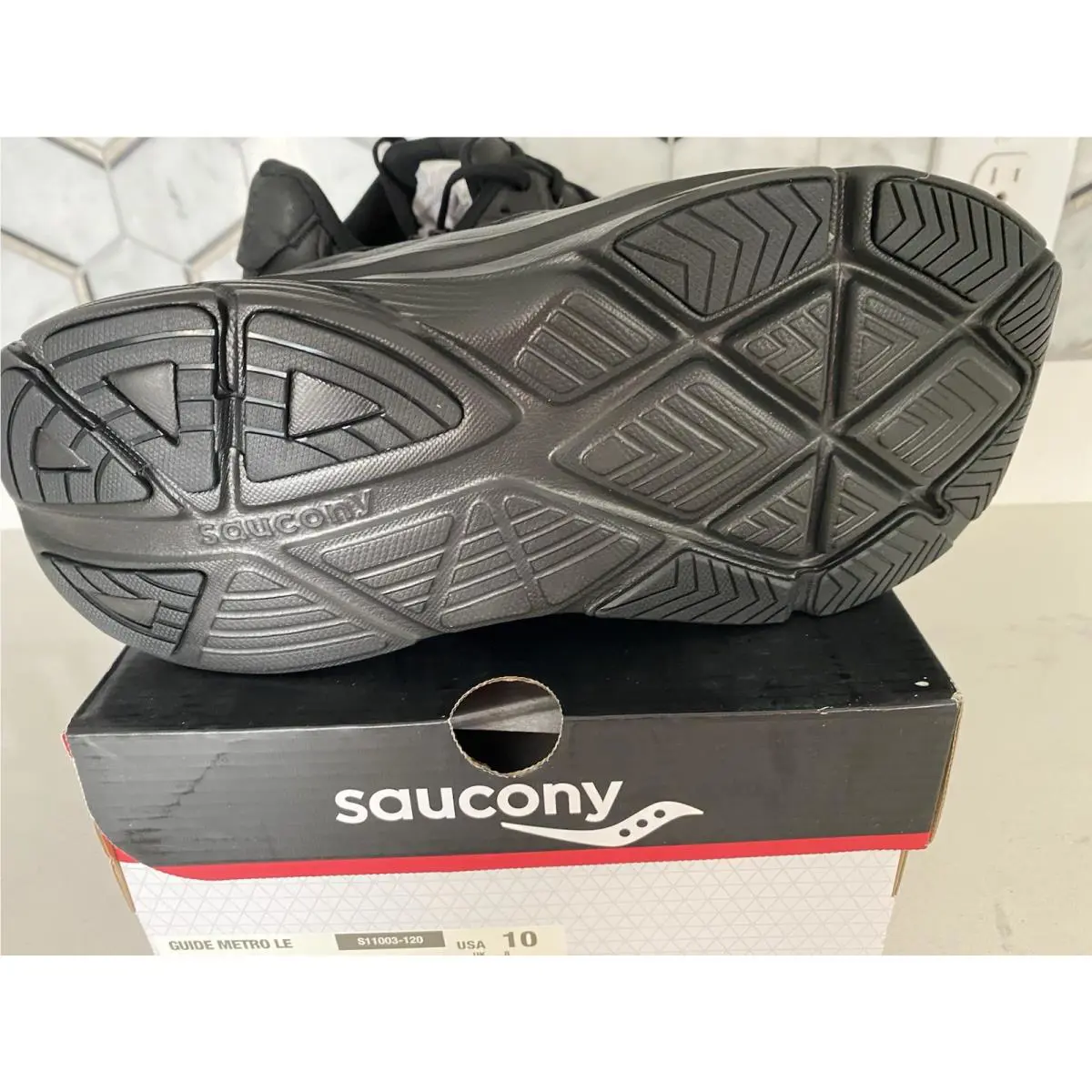 Saucony shoes - Triple Black 2