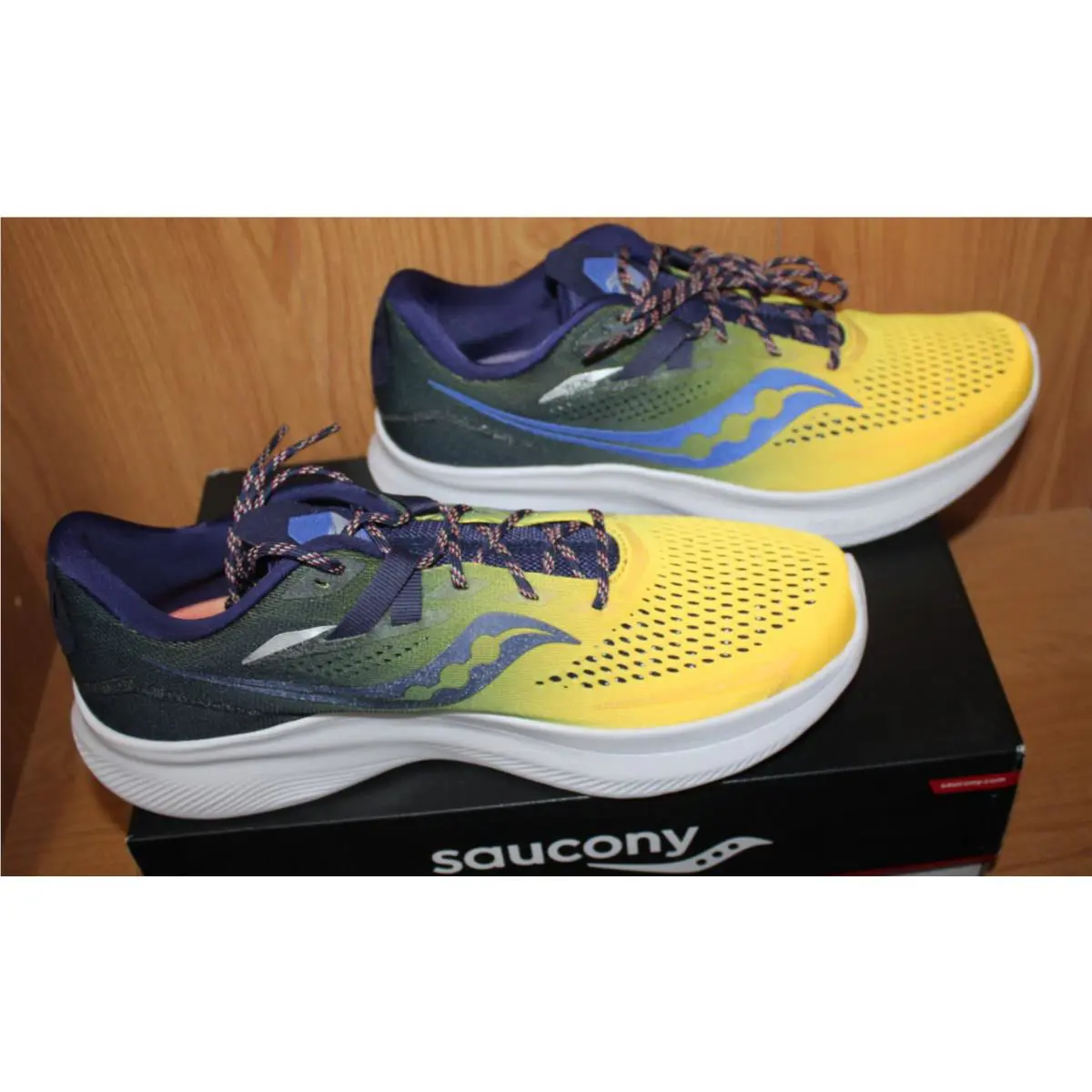 Saucony shoes - Multicolor 0