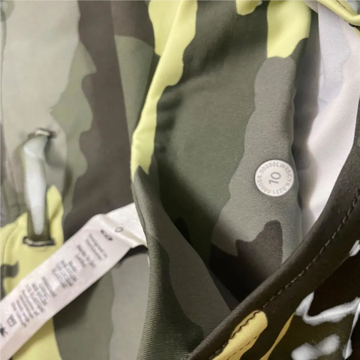 Lululemon clothing - Lululemon Fast and Free High Rise Crop Tight - LW6BCYS/LW5BXRS - Camo Gren Multi 8