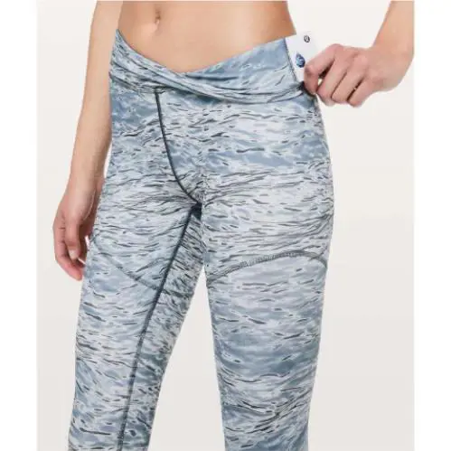 Lululemon clothing - Blue (UPC: 642002490320) 0