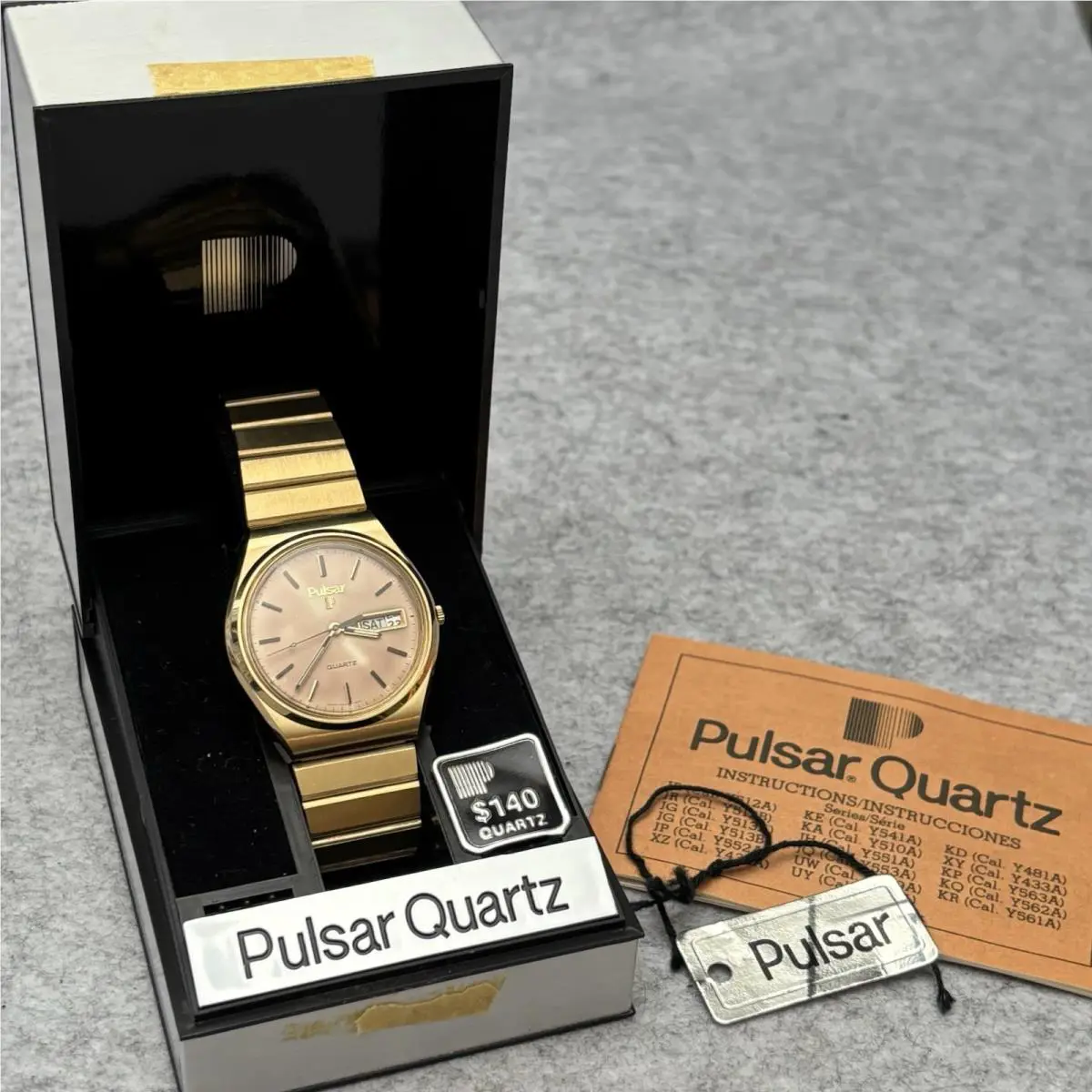 Neo Vintage Nos 1980`s  By Seiko Watch Quartz Gold Tone Y563-8129 by Pulsar