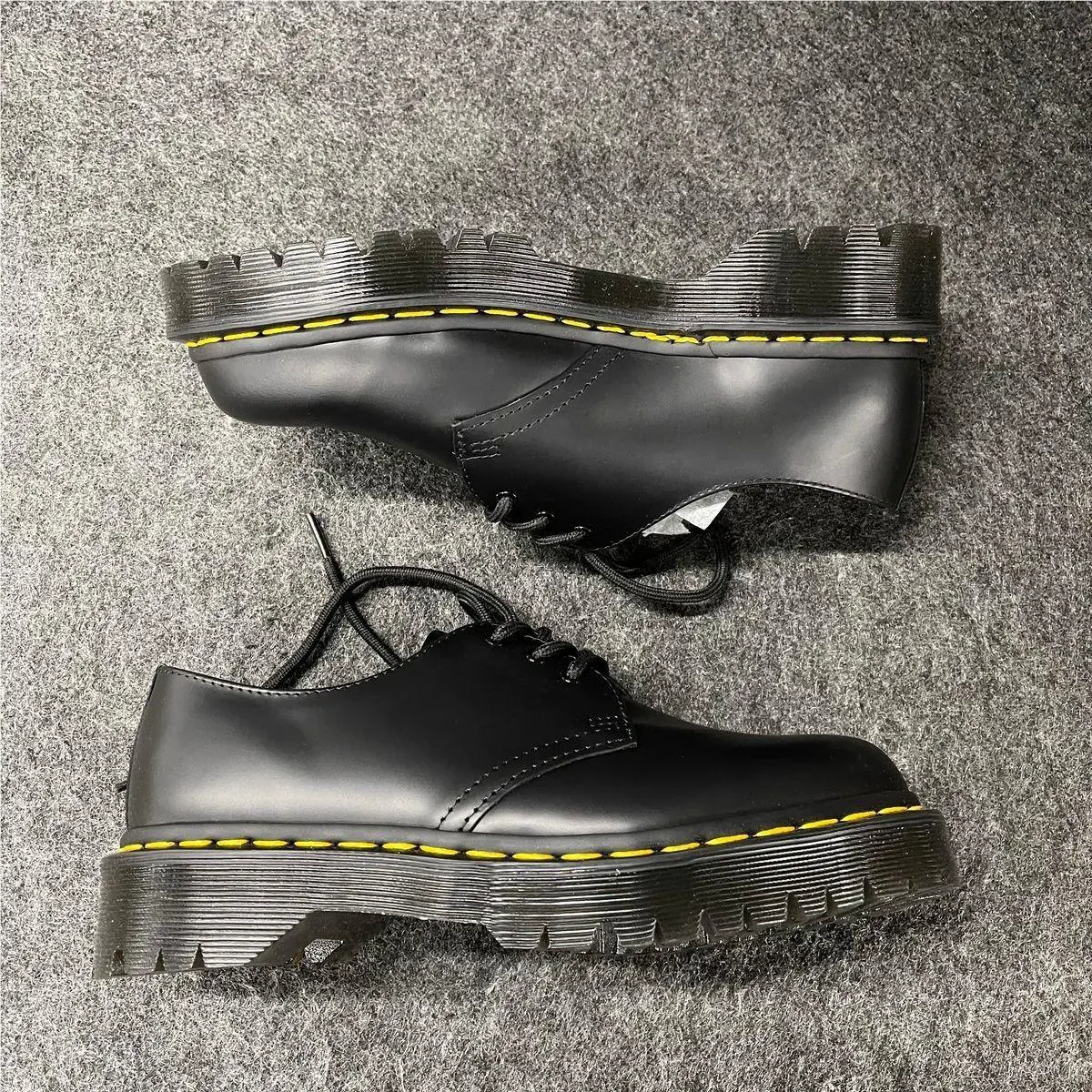 Dr. Martens shoes - vs-190916 - vs-190916 - Black (UPC: 883985883666) 1
