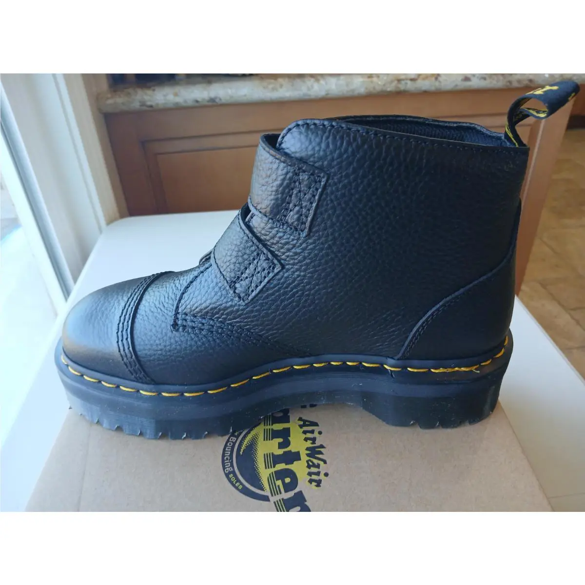 Dr. Martens shoes - Dr. Martens Devon Flower - Martens Devon Flower - Black 4