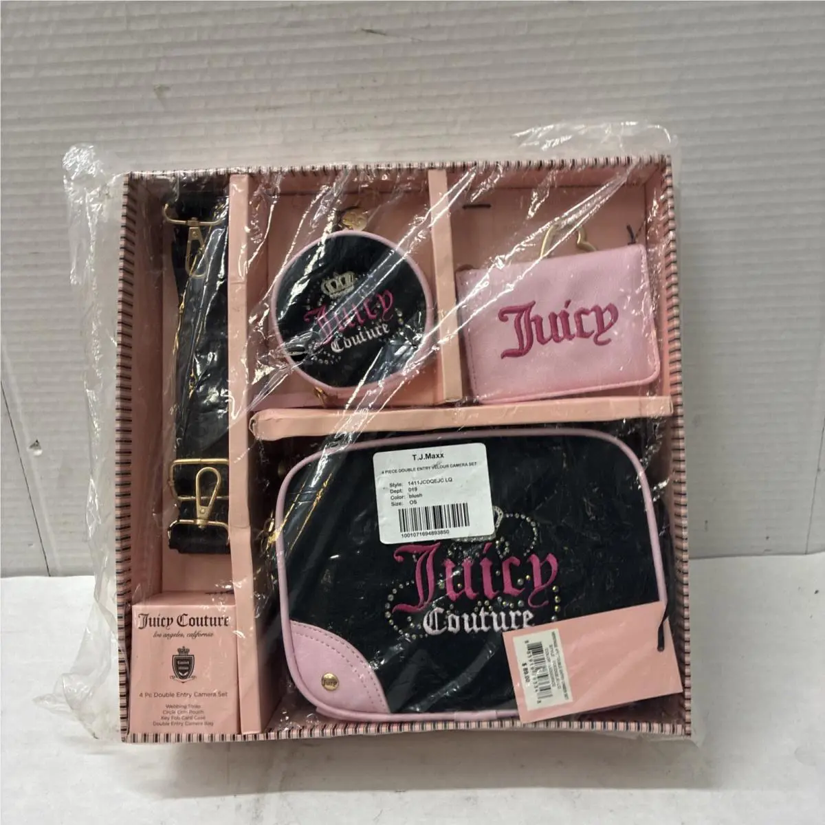 Juicy Couture 4 Pc Double Entry Velour Camera Set