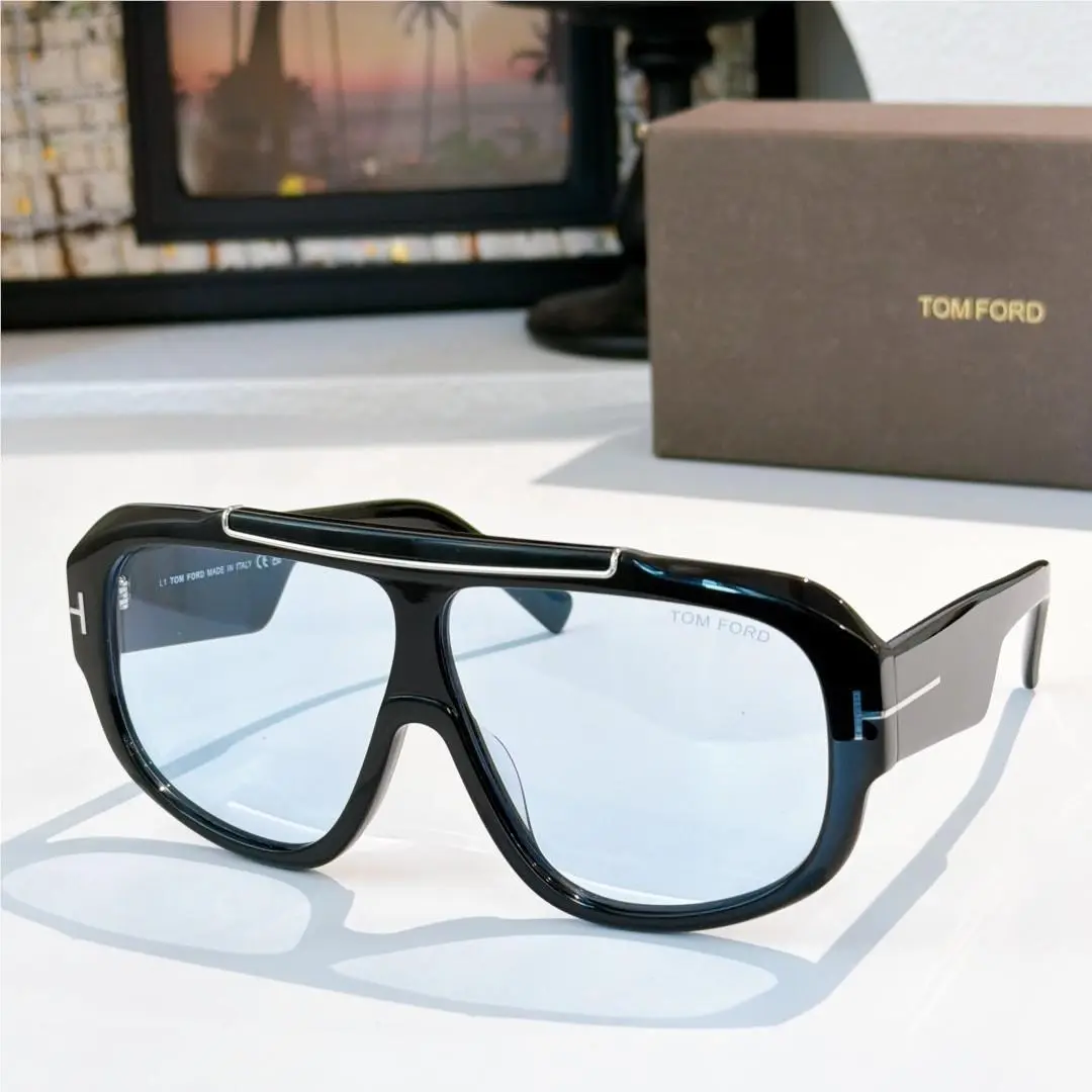 Tom Ford Rellen Sunglasses FT1093 01EB Black/clear 71-7-120mm with Case