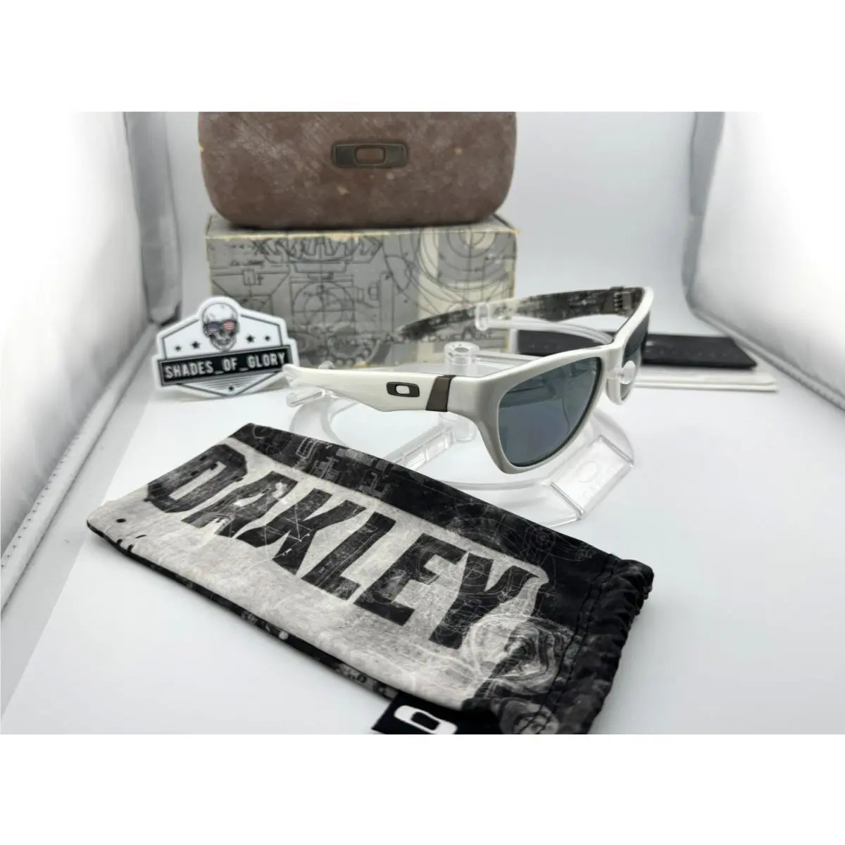 Oakley Jupiter LX Alpha Blue Print White Grey Polarized Sunglasses 24-165 Rare