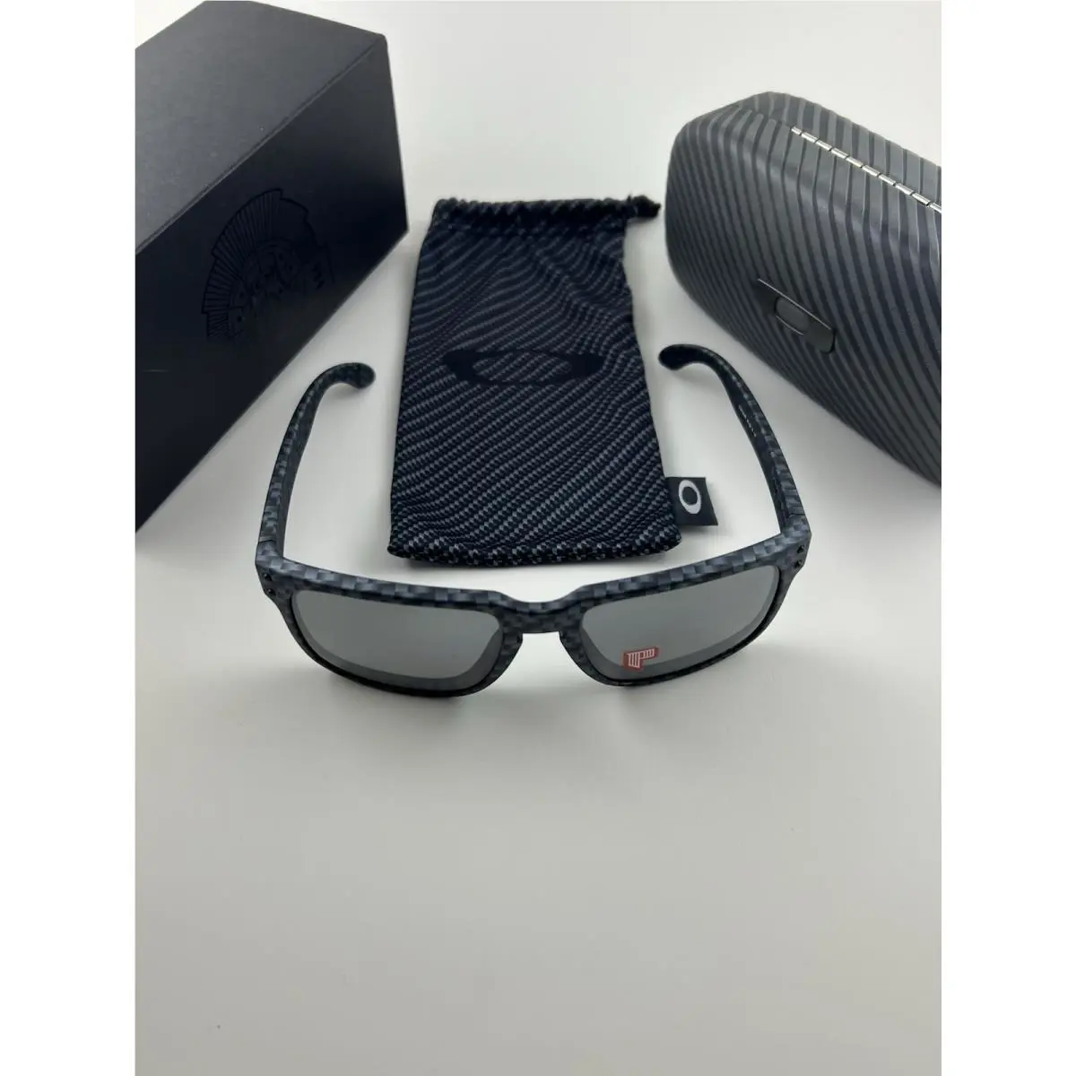 Holbrook Matte Carbon Fiber Black Iridium Polarized OO9102-86 Holiday by Oakley