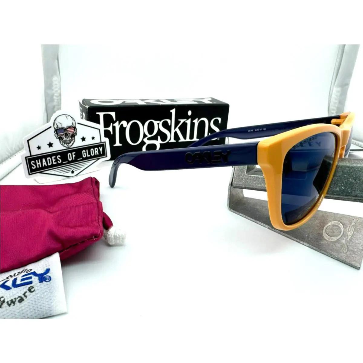 Frogskins Aquatique Drop Off Blue Iridium Polarized Sunglasses 24-362 by Oakley