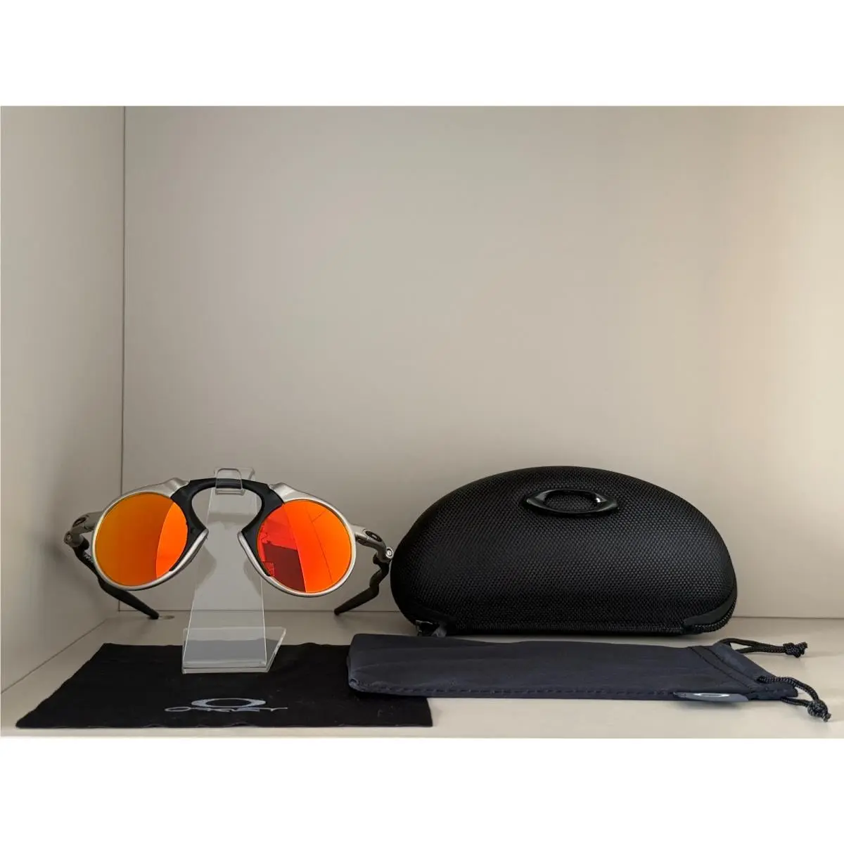 X-metal Madman OO6019 Dark Carbon Ruby Iridium Sunglasses by Oakley