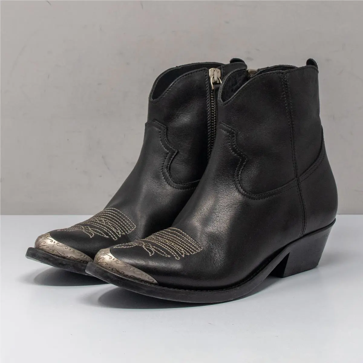 Golden Goose shoes - Black 4