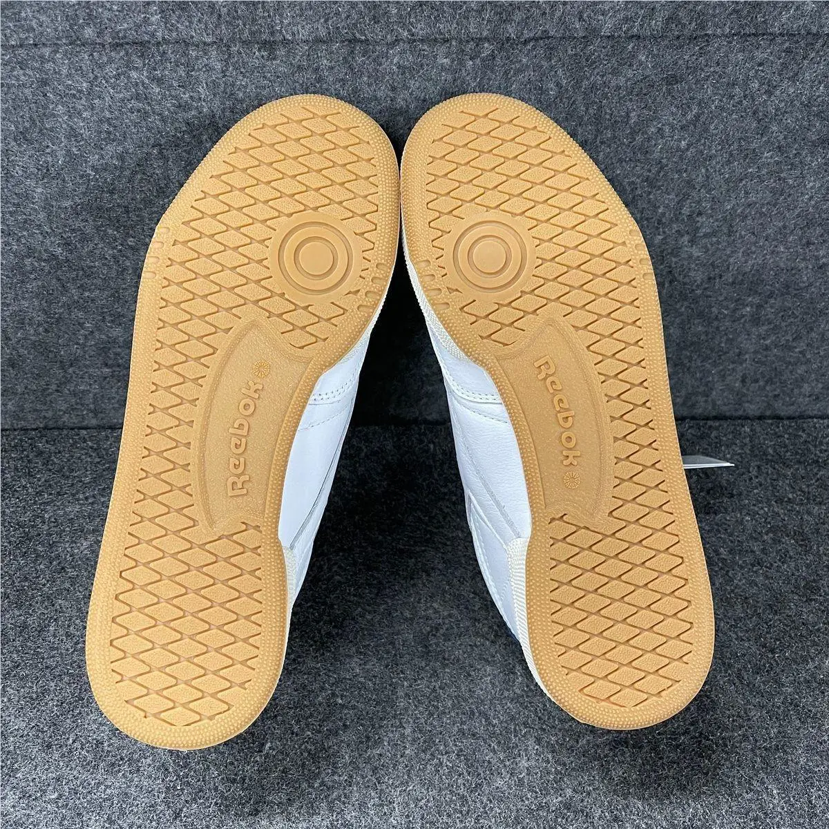 Reebok shoes - VS191842 - vs-191842 - White (UPC: 197323933020) 2