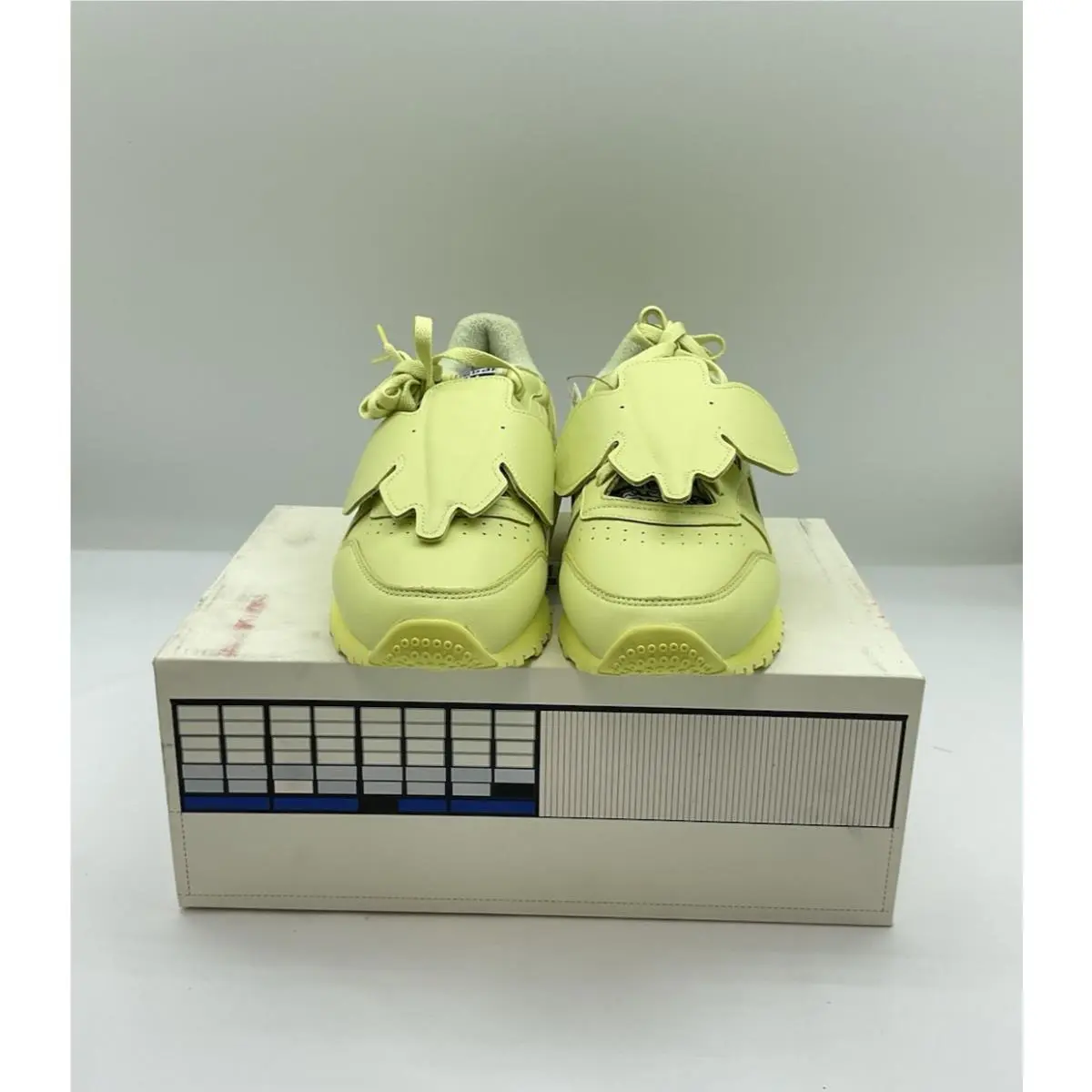 Reebok shoes - Reebok Classic Leather - Classic Leather - GY6386 - Neon Yellow, Manufacturer: Cool Aloe Black (UPC: 195735331007) 1