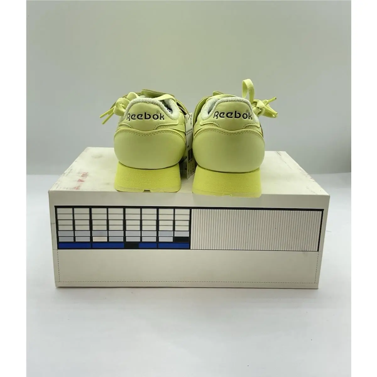 Reebok shoes - Reebok Classic Leather - Classic Leather - GY6386 - Neon Yellow, Manufacturer: Cool Aloe Black (UPC: 195735331007) 2