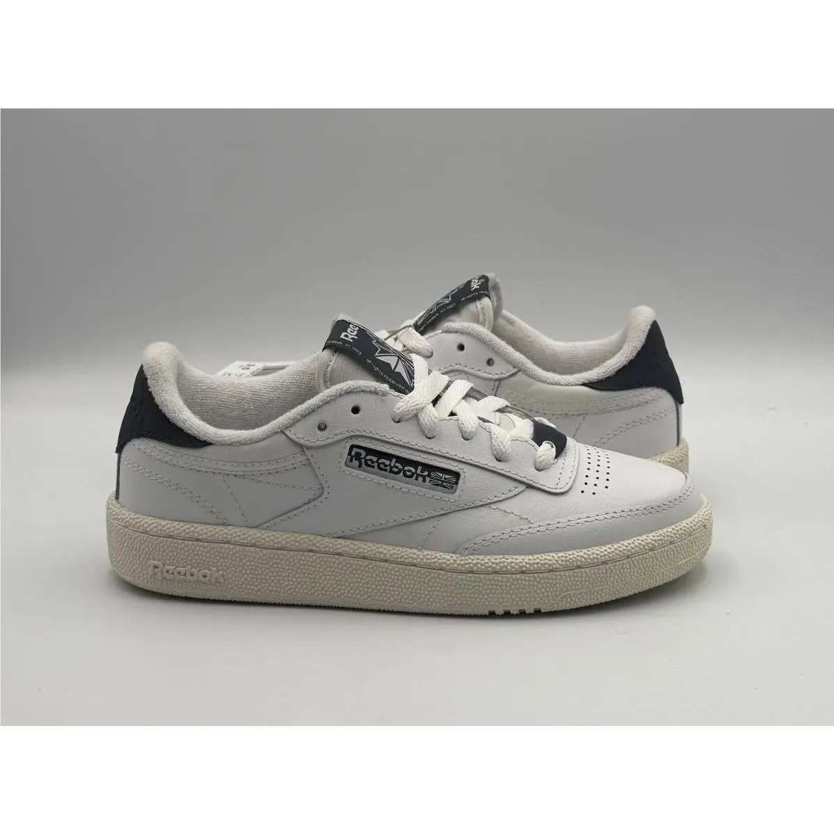 Reebok shoes - Reebok Club C 85 - Club - 100074163 - White (UPC: 197225086633) 2